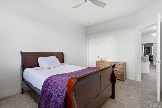 19585 E Sunset Circle, Aurora, CO 80015