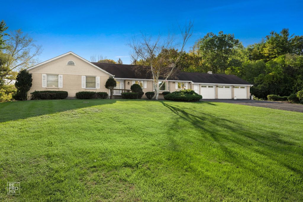 24844 N Cherokee Drive, Lake Barrington, IL 60010 — exterior