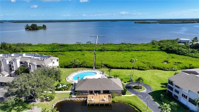 6232 N Mirror Lake Drive 612, Sebastian, FL 32958