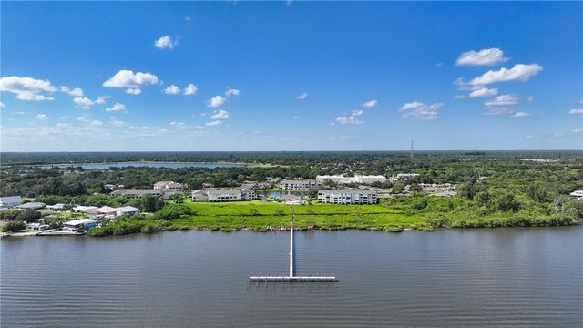 6232 N Mirror Lake Drive 612, Sebastian, FL 32958