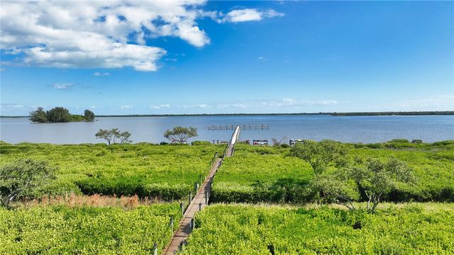 6232 N Mirror Lake Drive 612, Sebastian, FL 32958