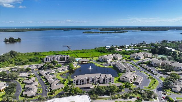 6232 N Mirror Lake Drive 612, Sebastian, FL 32958