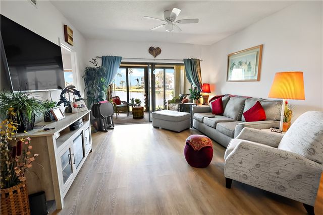 6232 N Mirror Lake Drive 612, Sebastian, FL 32958