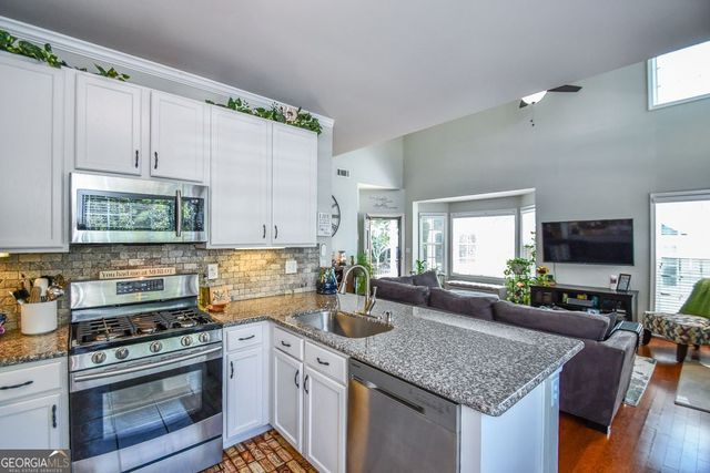 1093 SCALES Road, Suwanee, GA 30024