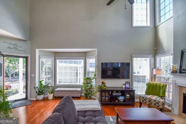1093 SCALES Road, Suwanee, GA 30024
