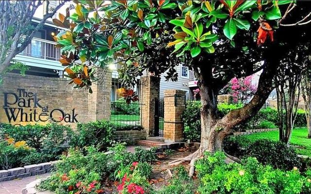 1860 White Oak Drive 205, Houston, TX 77009