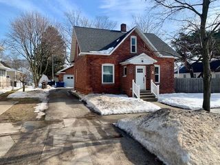 406 N Rowe Street, Ludington, MI 49431