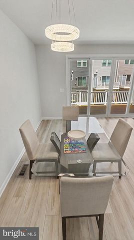 7607 PRESIDENTIAL PKWY, Upper Marlboro, MD 20774