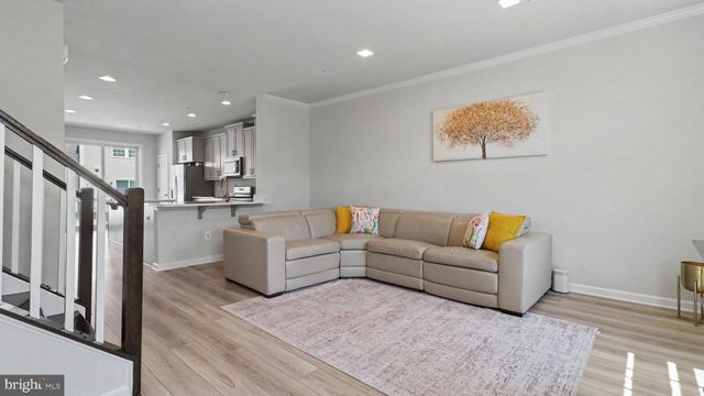 7607 PRESIDENTIAL PKWY, Upper Marlboro, MD 20774