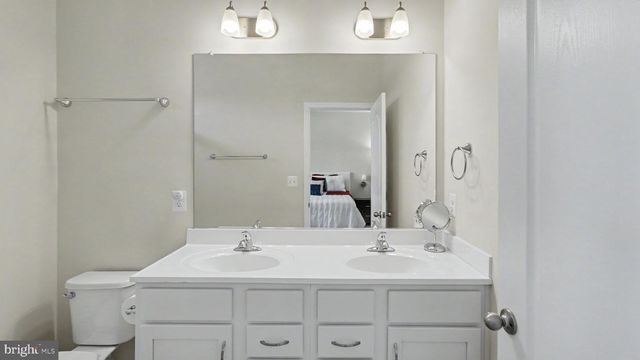 7607 PRESIDENTIAL PKWY, Upper Marlboro, MD 20774