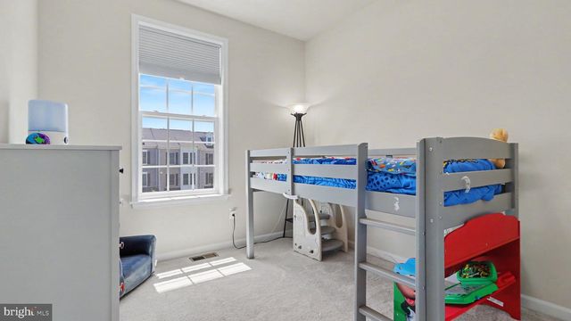 7607 PRESIDENTIAL PKWY, Upper Marlboro, MD 20774