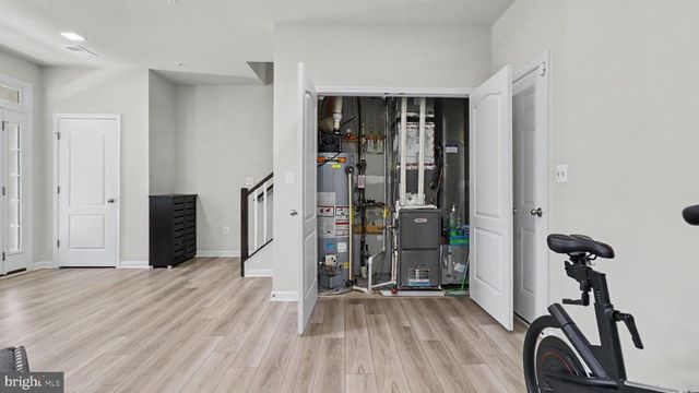 7607 PRESIDENTIAL PKWY, Upper Marlboro, MD 20774