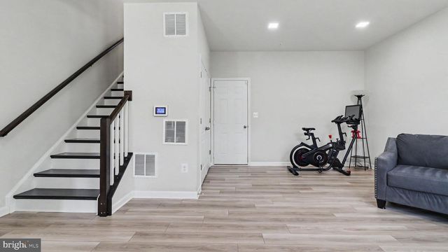 7607 PRESIDENTIAL PKWY, Upper Marlboro, MD 20774