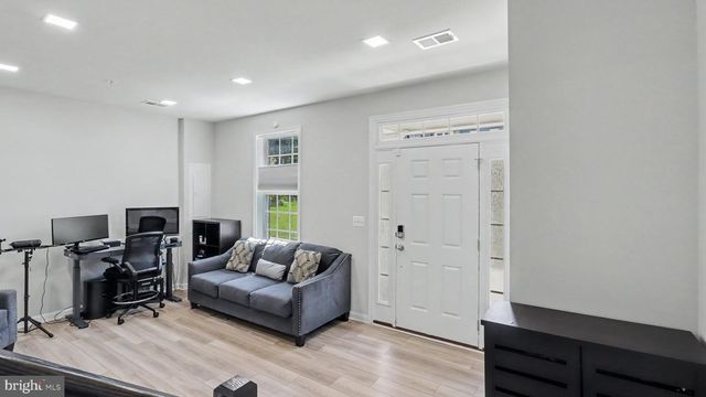 7607 PRESIDENTIAL PKWY, Upper Marlboro, MD 20774