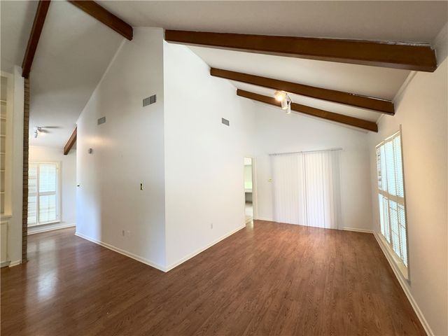 2611 Rustling Oaks Drive, Bryan, TX 77802