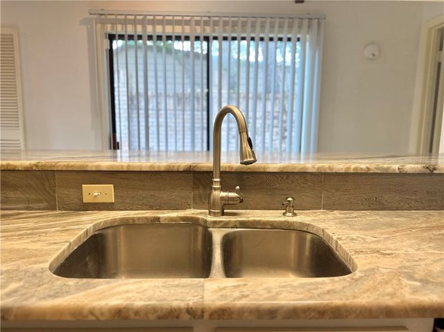 2611 Rustling Oaks Drive, Bryan, TX 77802