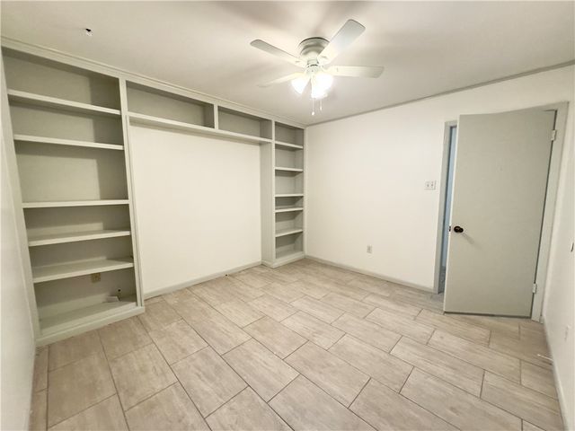 2611 Rustling Oaks Drive, Bryan, TX 77802