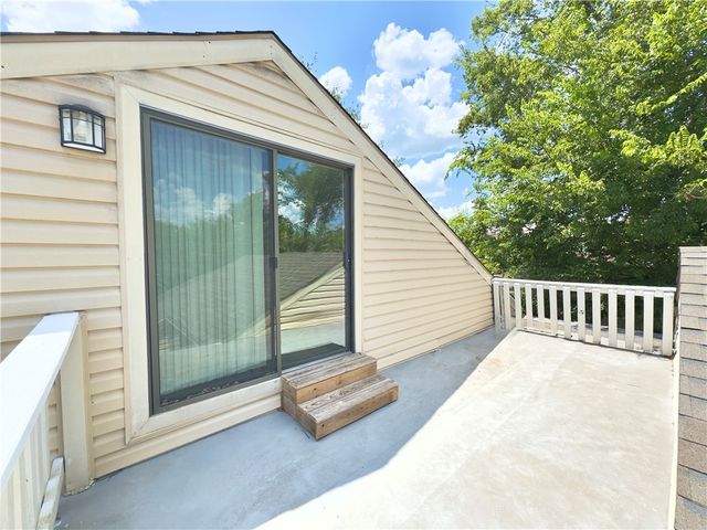 2611 Rustling Oaks Drive, Bryan, TX 77802