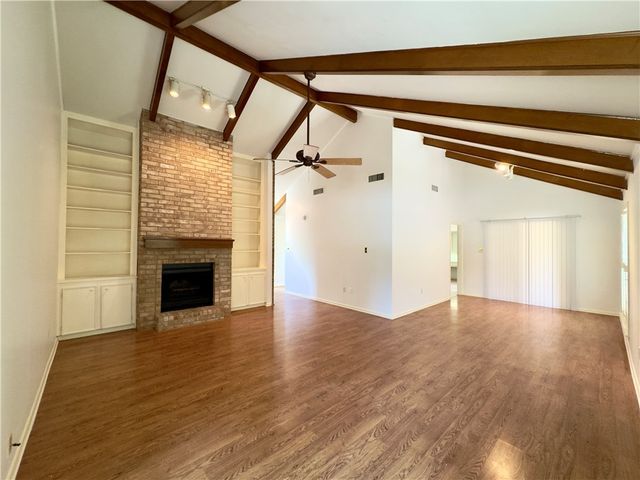 2611 Rustling Oaks Drive, Bryan, TX 77802