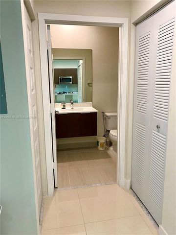 7805 NW 104th Ave 25, Doral, FL 33178