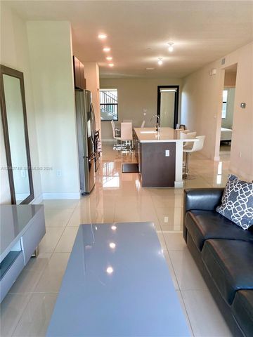 7805 NW 104th Ave 25, Doral, FL 33178