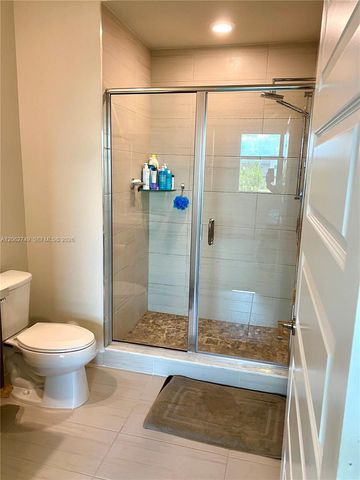 7805 NW 104th Ave 25, Doral, FL 33178