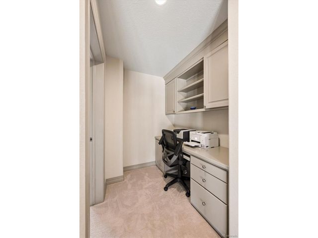 6893 S Netherland Way, Aurora, CO 80016
