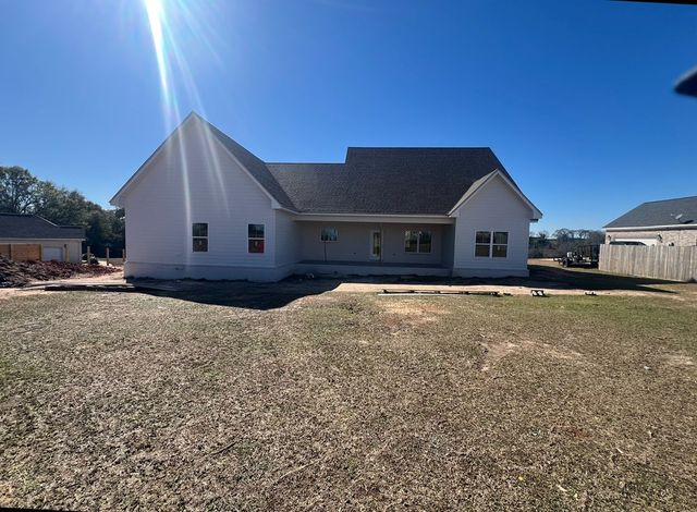 122 Weeping Willow Trail, Headland, AL 36345