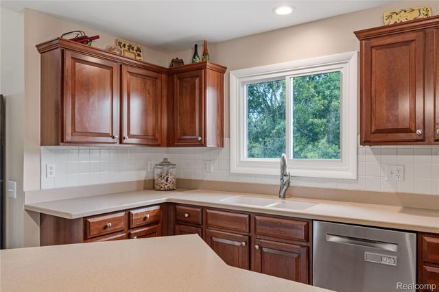 12949 Millbrooke Way, Green Oak Township, MI 48178