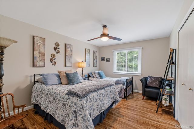12949 Millbrooke Way, Green Oak Township, MI 48178
