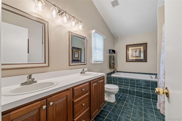 12949 Millbrooke Way, Green Oak Township, MI 48178