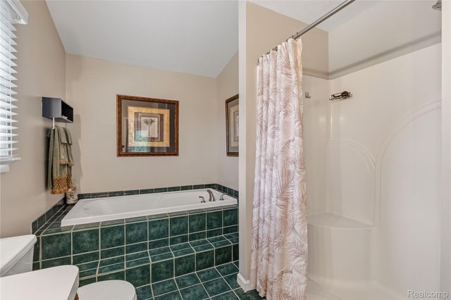 12949 Millbrooke Way, Green Oak Township, MI 48178