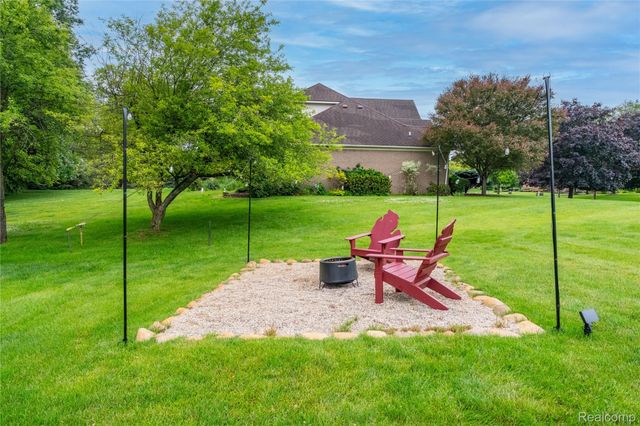12949 Millbrooke Way, Green Oak Township, MI 48178