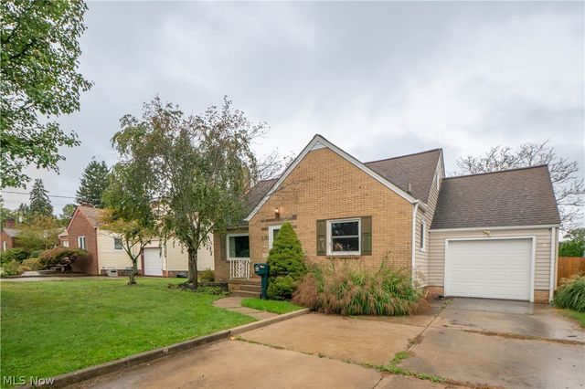 3809 Frazer Avenue NW, Canton, OH 44709