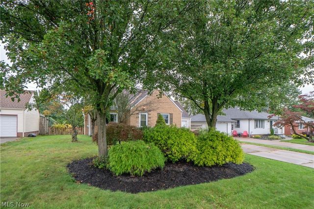 3809 Frazer Avenue NW, Canton, OH 44709