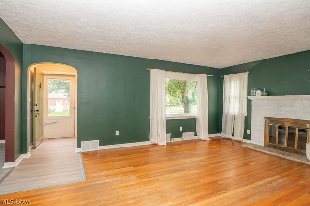 3809 Frazer Avenue NW, Canton, OH 44709