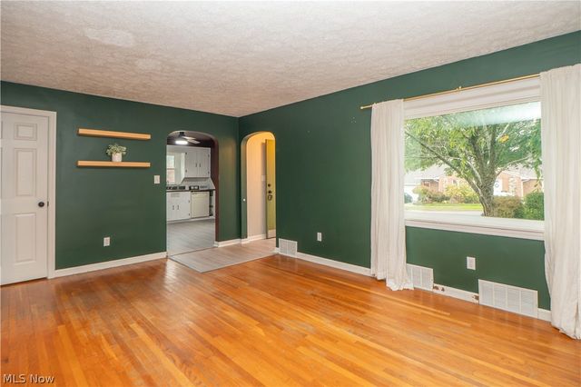 3809 Frazer Avenue NW, Canton, OH 44709
