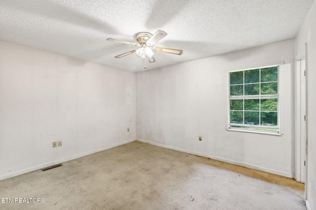 201 County Road 176, Athens, TN 37303