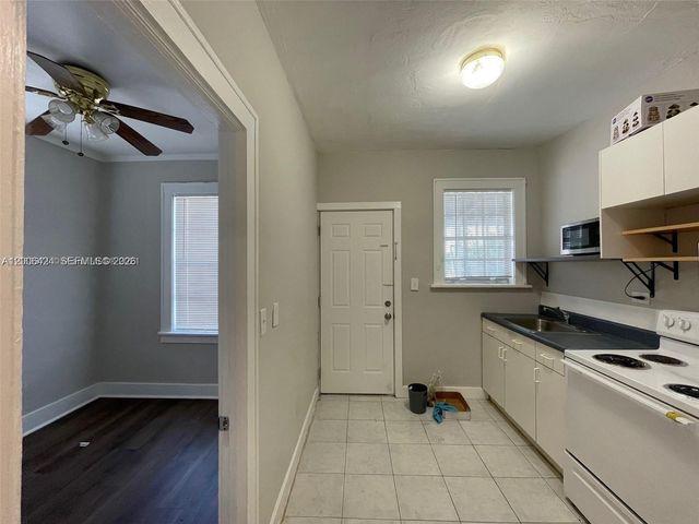 3364 SW 2nd St 4, Miami, FL 33135