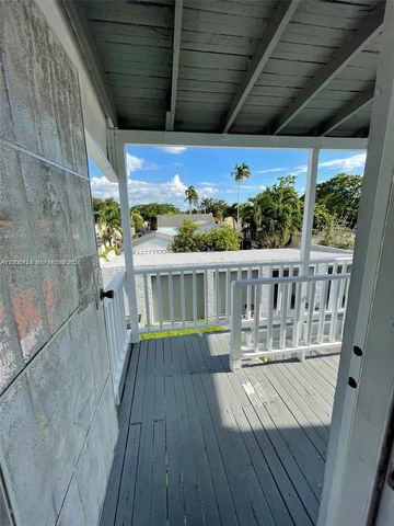 3364 SW 2nd St 4, Miami, FL 33135