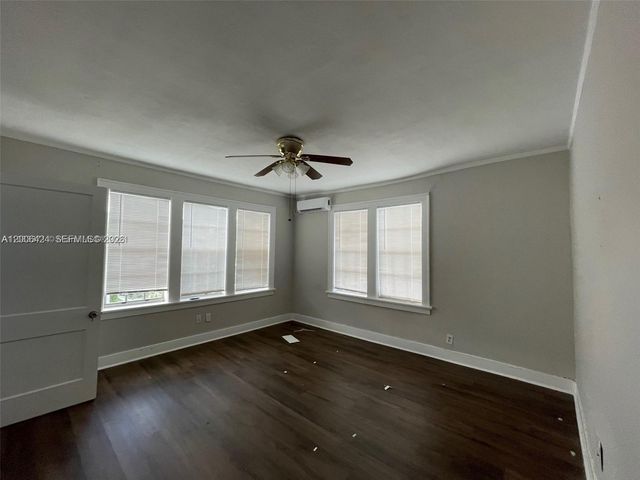 3364 SW 2nd St 4, Miami, FL 33135