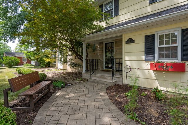 3517 26th Avenue A, Moline, IL 61265