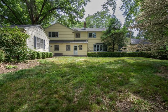 3517 26th Avenue A, Moline, IL 61265