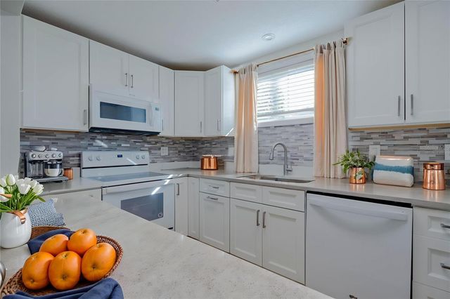 568 ORANGE DRIVE 46, Altamonte Springs, FL 32701