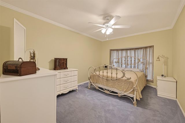 2 Magnolia Lane, Huffman, TX 77336