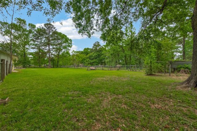 2 Magnolia Lane, Huffman, TX 77336