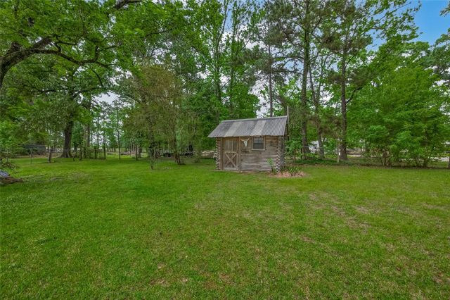 2 Magnolia Lane, Huffman, TX 77336