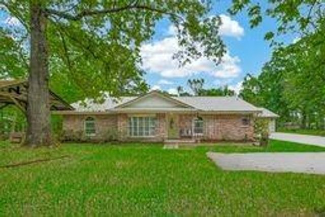 2 Magnolia Lane, Huffman, TX 77336