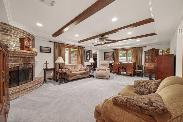 2 Magnolia Lane, Huffman, TX 77336