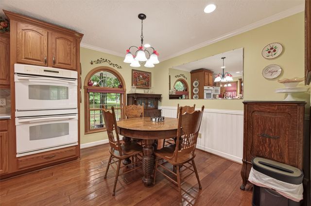 2 Magnolia Lane, Huffman, TX 77336